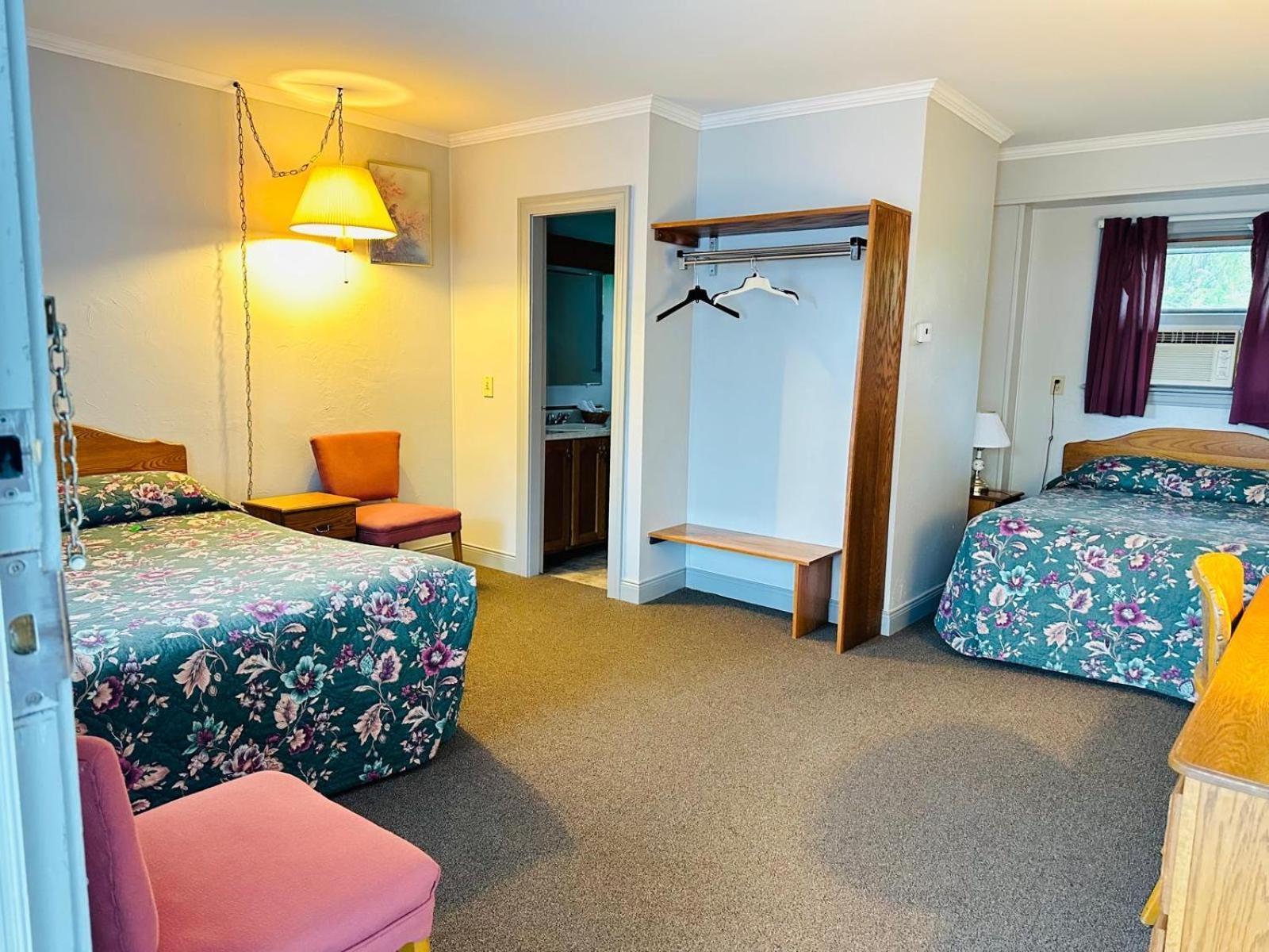 Stiles Motel Hill View Woodstock Eksteriør bilde