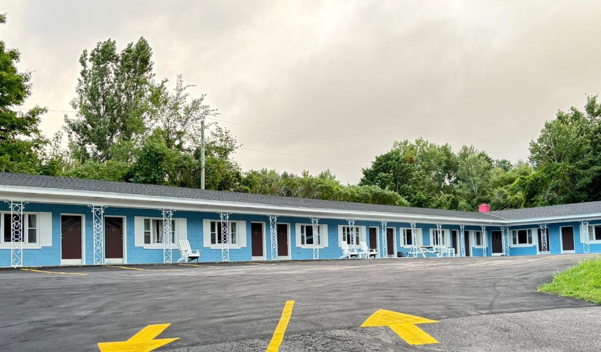 Stiles Motel Hill View Woodstock Eksteriør bilde